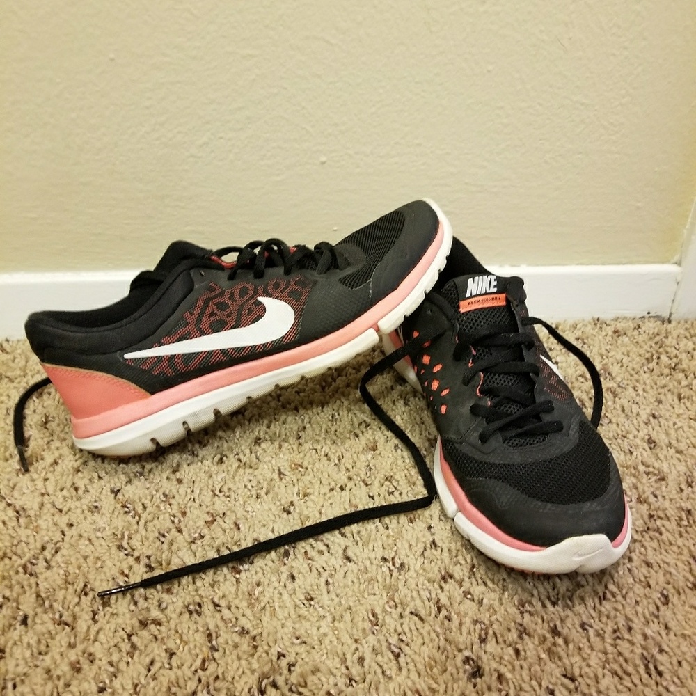 NIKE FLEX RUN 2015